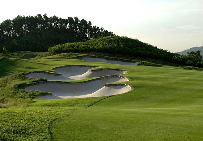 Mission Hills Golf Club | Greg Norman Golf Course Design